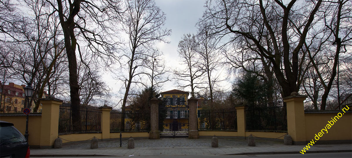  Schloss Suresnes