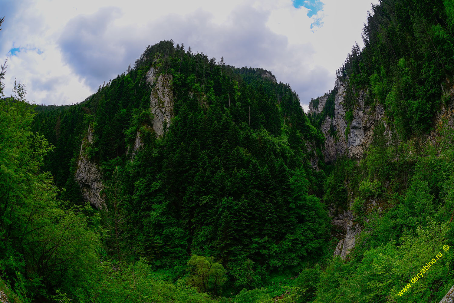    The Devil's Throat Cave Bulgaria