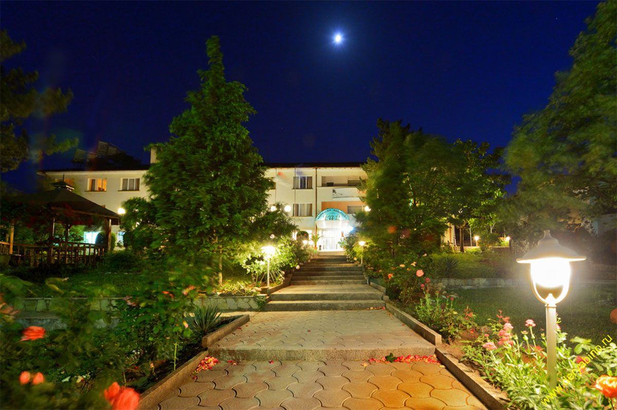    Madzharovo hotel Rai