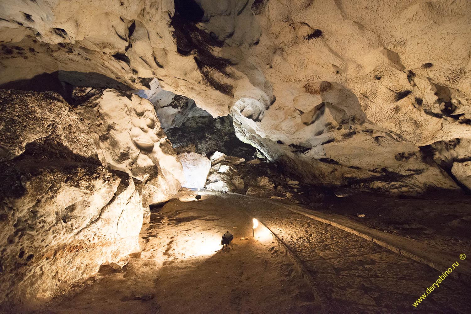 Пещера Магура