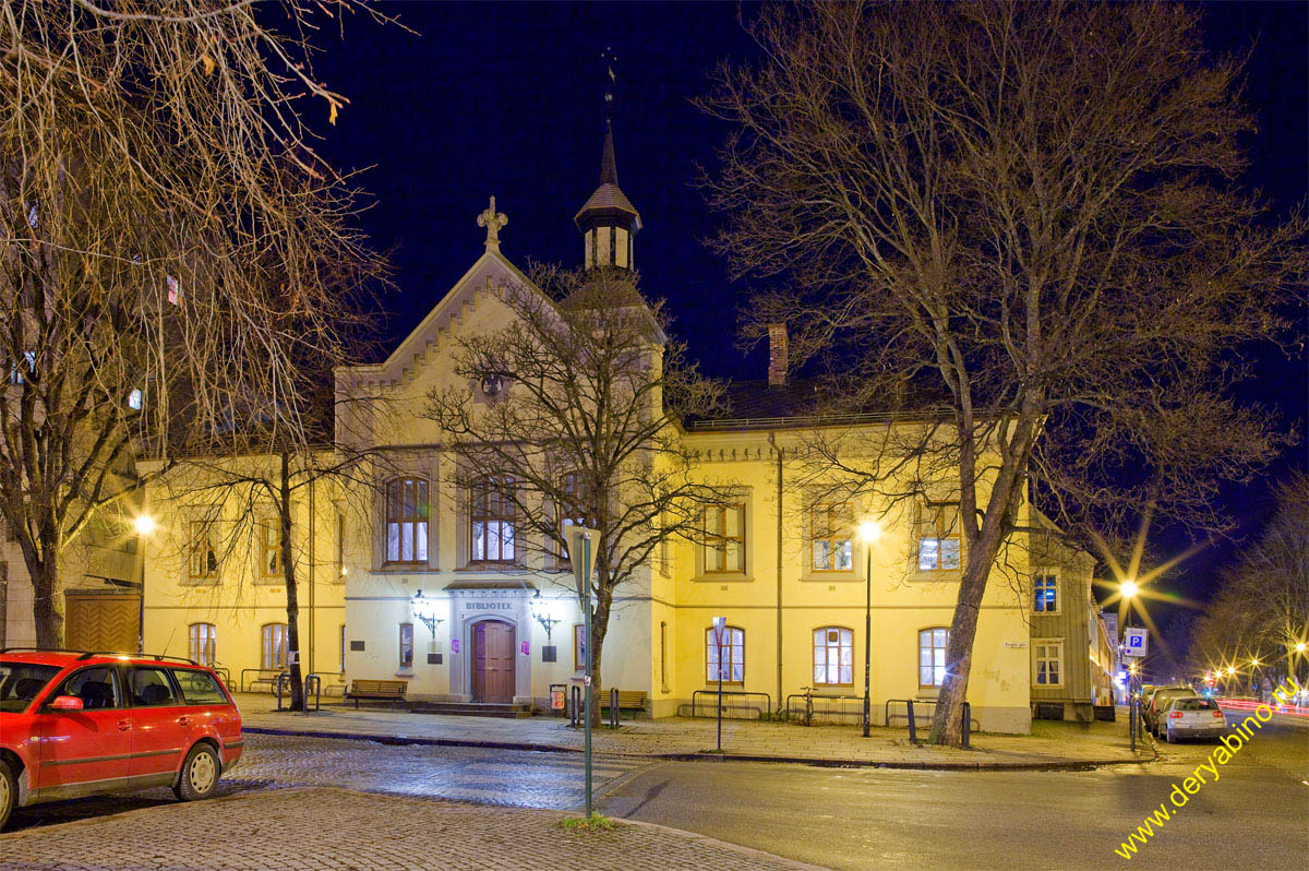   Folkebbibliotek Trondheim Norway