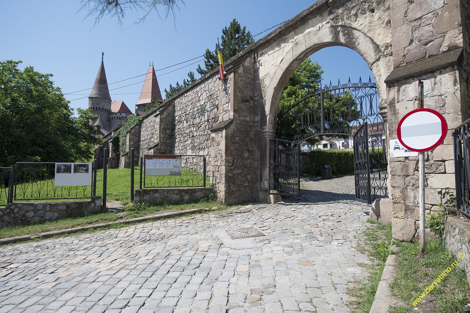 Замок Корвинов Corvin Castle Румыния Romania