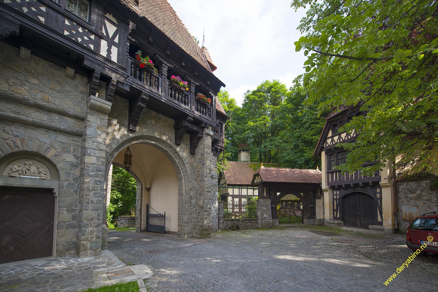 Замок Пелеш Румыния Peles Castle Romania