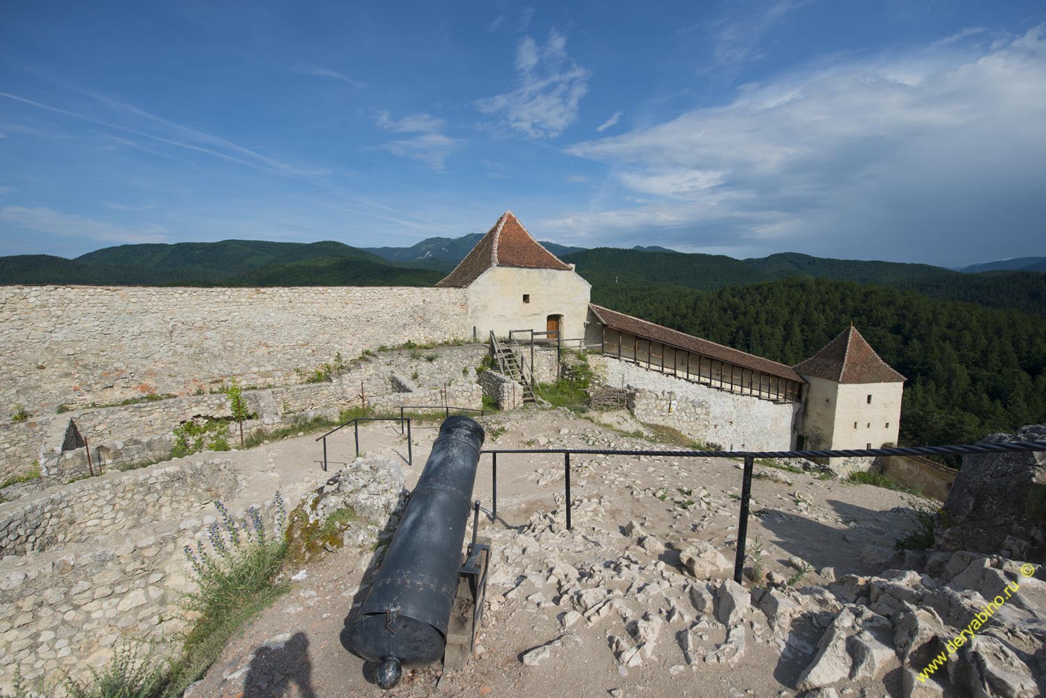    Rasnov Fortress Romania