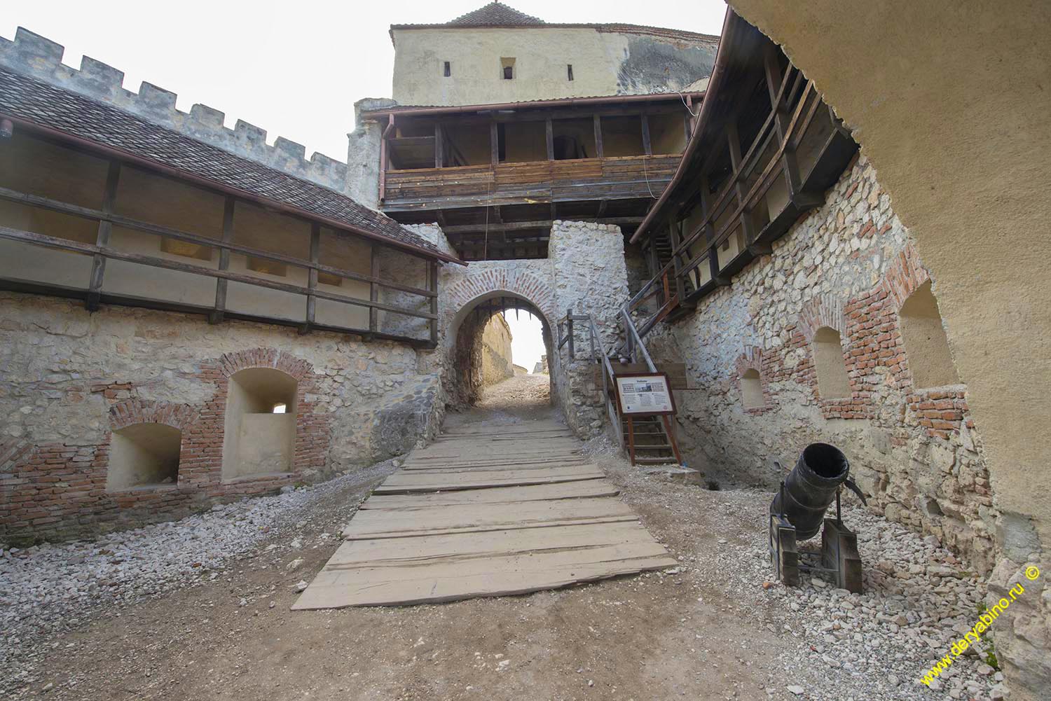    Rasnov Fortress Romania