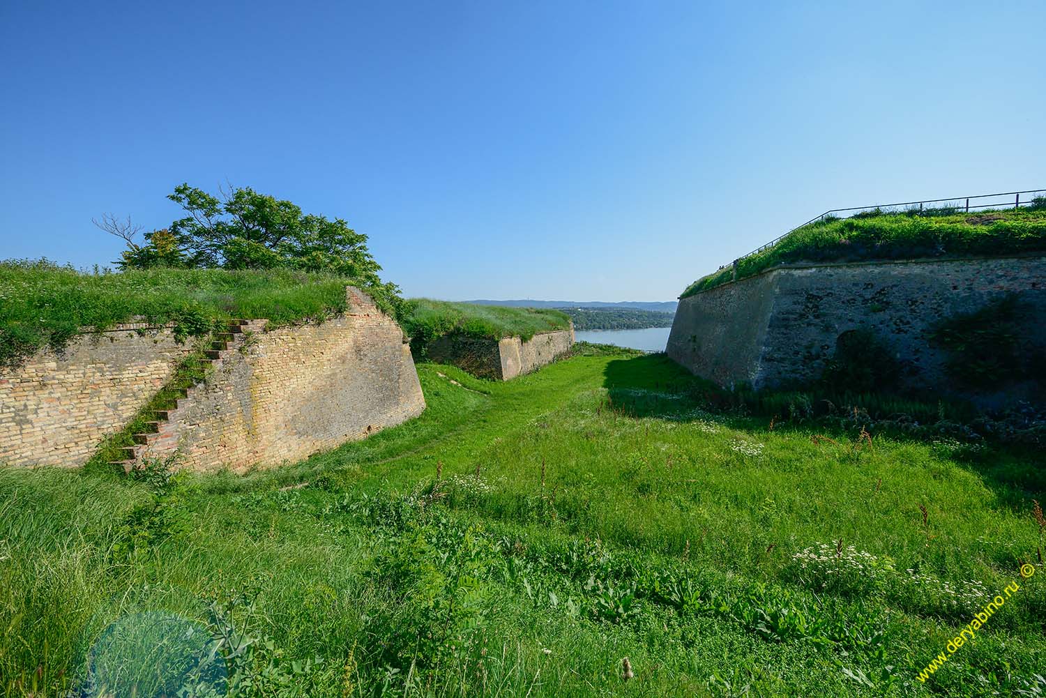 Петроварадинская крепость в городе Нови Сад Serbia Сербия
